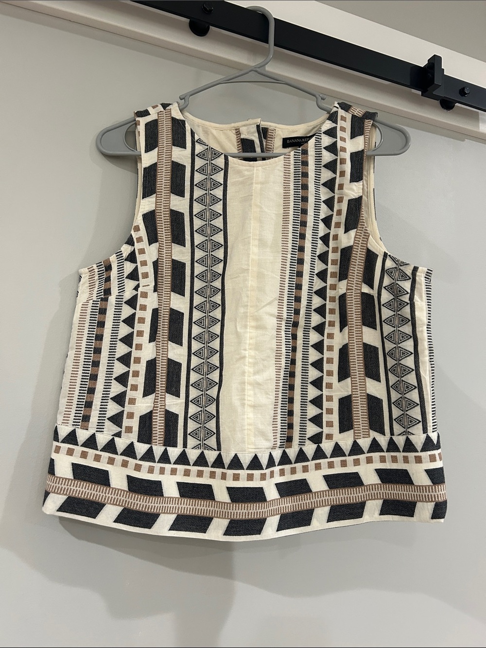 Banana Republic NWT Sleeveless Geo-Print Tank Top
